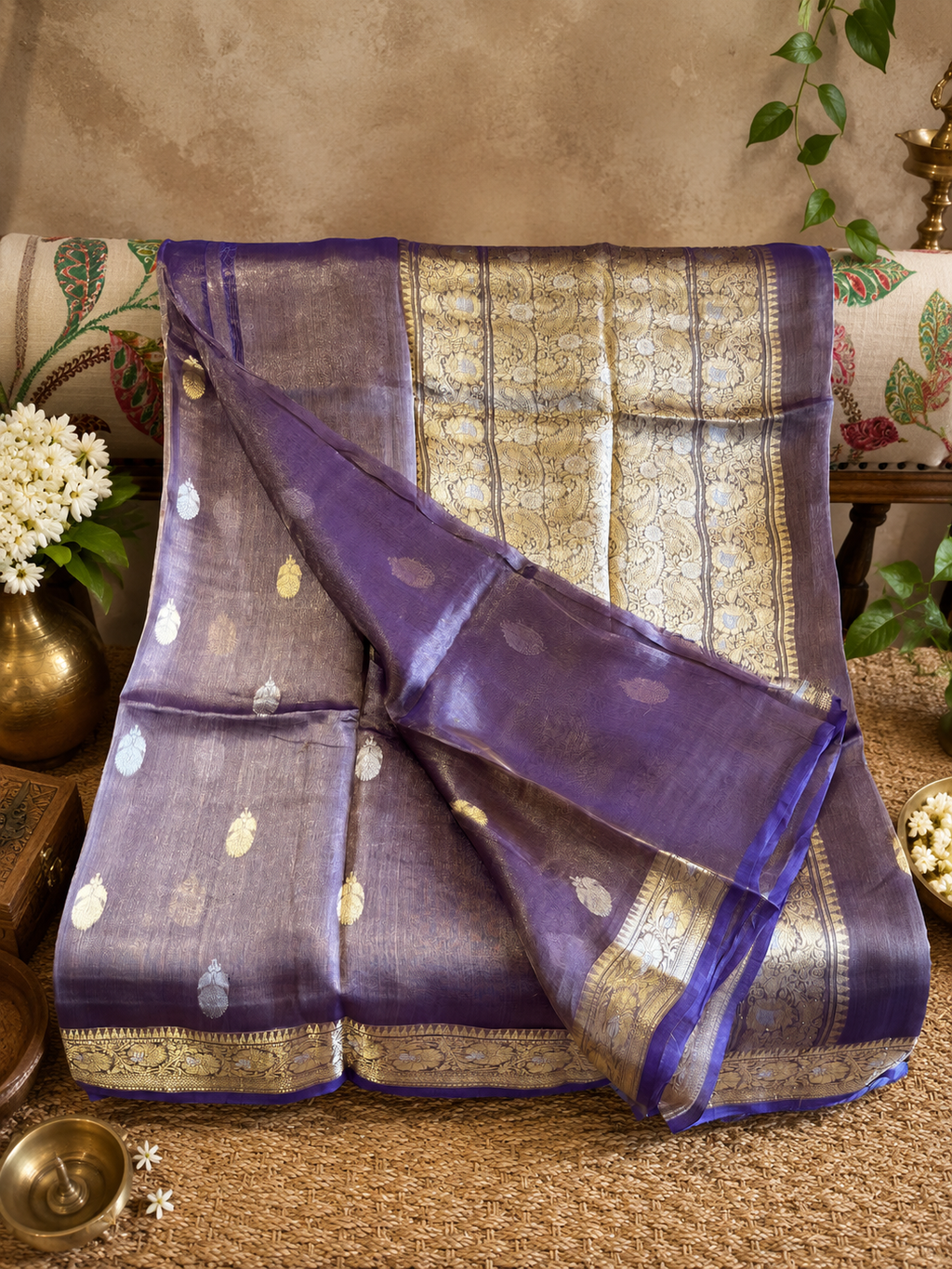 Jamuni: Sona Rupa Buttas on Tissue Banarasi