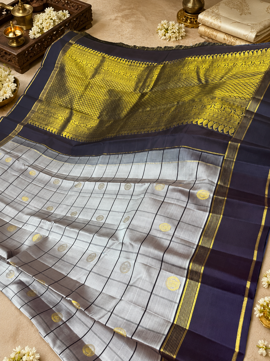 Sandhya: Kattam Pure Silk Kanjeevaram