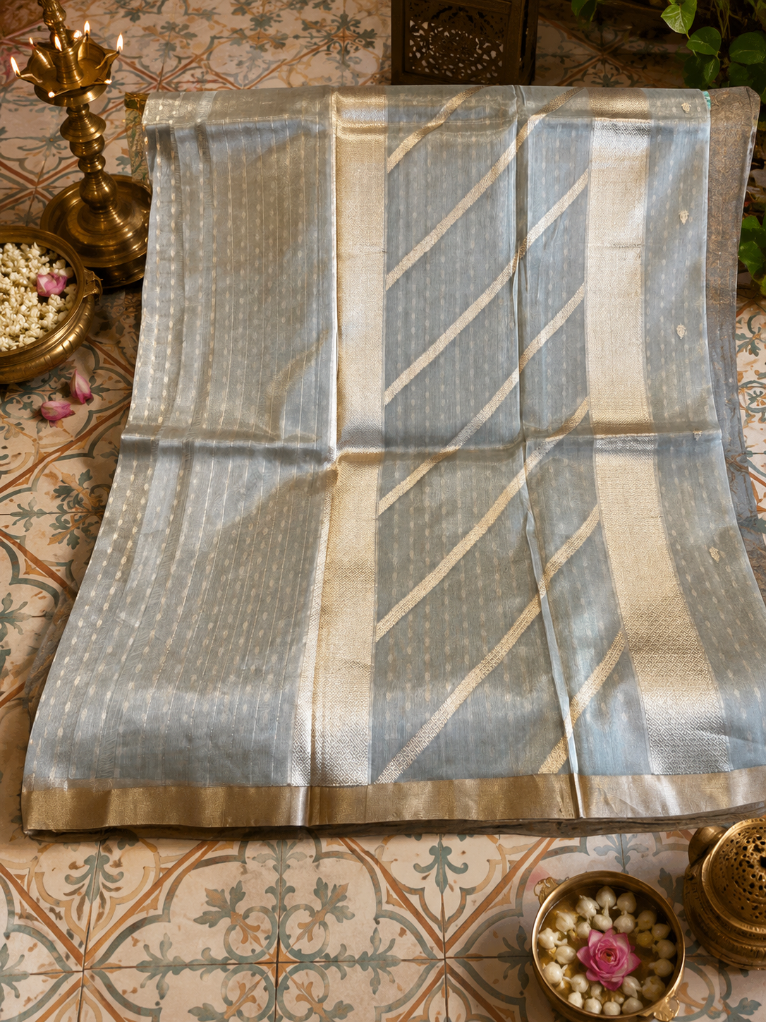 Rekha: Champagne Pure Tissue Banarasi