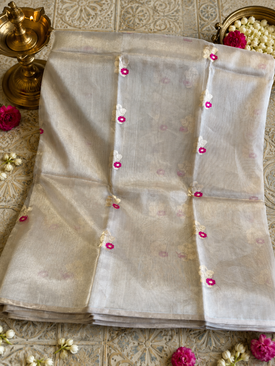 Gulnaar: Pure Tissue Banarasi, Kadhua Meenakari