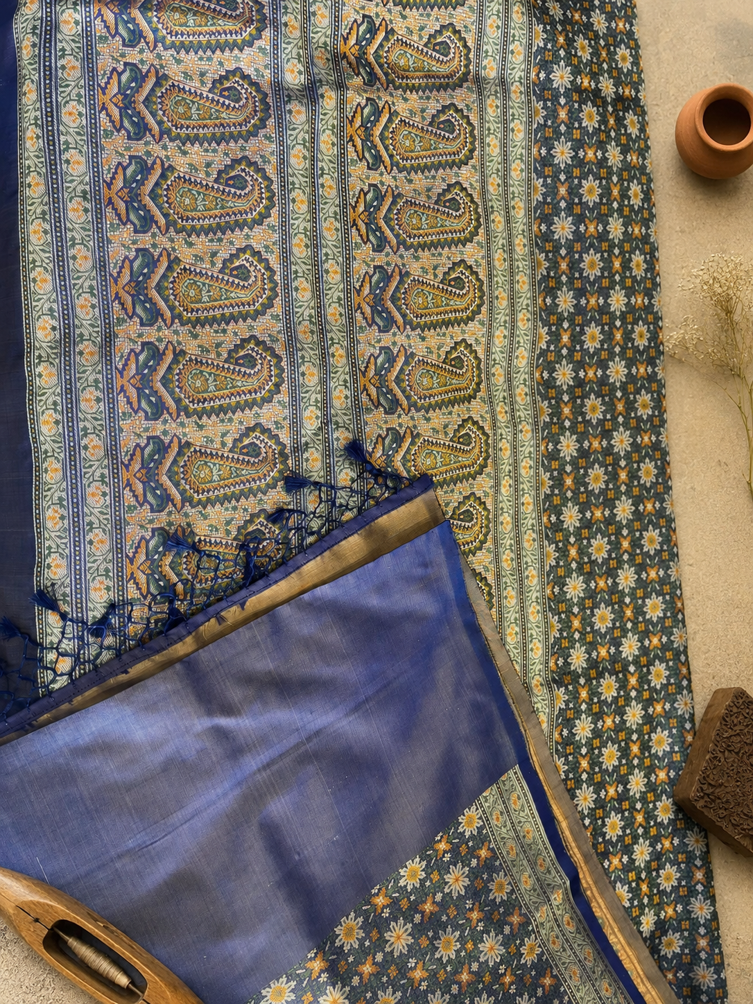 Sitara: Pure Silk Tanchoi Jamewar Banarasi