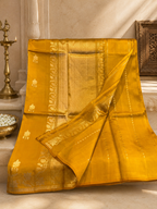 Kesari: Lightweight Kadhuwa Benarasi