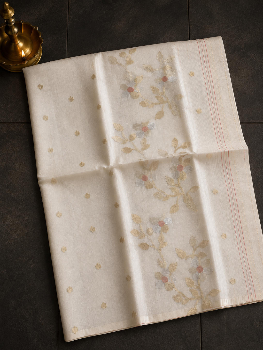 Prabha: Handwoven Ivory Muslin Jamdani