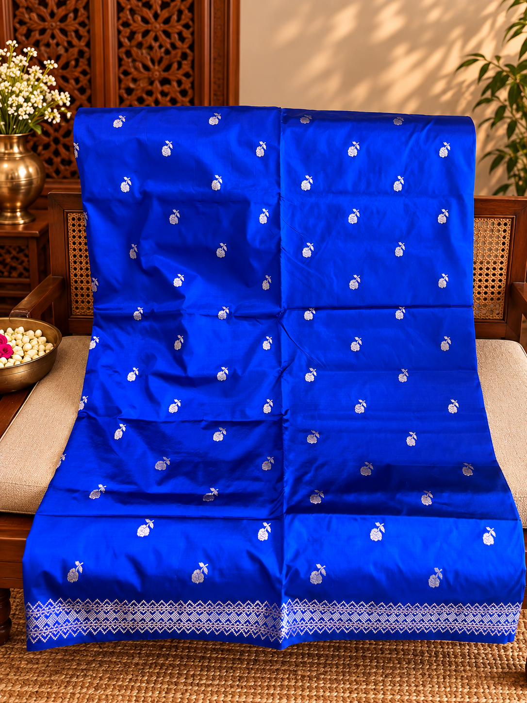 Gulbahar: Royal Katan Silk Kadhuwa Benarasi