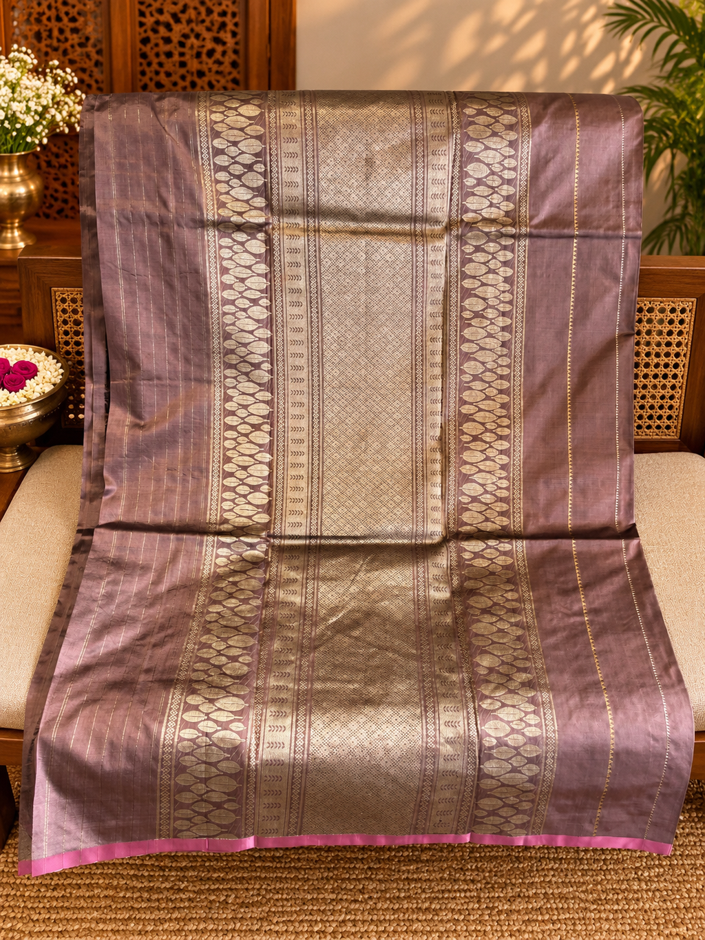 Kasturi: Royal Katan Silk Kadhuwa Benarasi