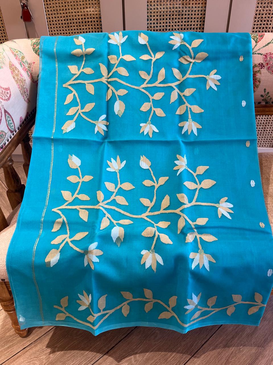 Meghna: Turquoise Handwoven Muslin Jamdani