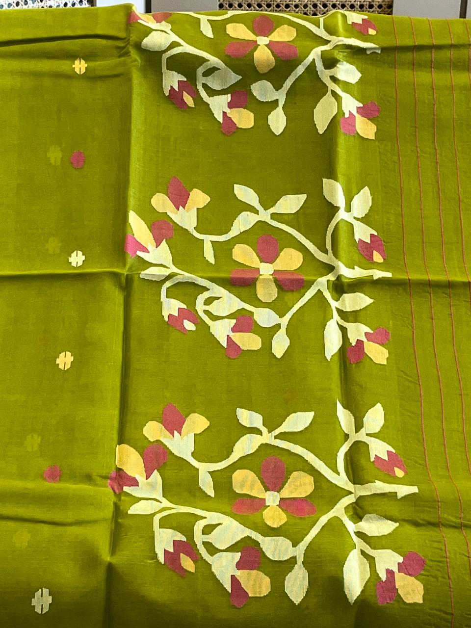 Falguni: Mehendi Green Handwoven Jamdani