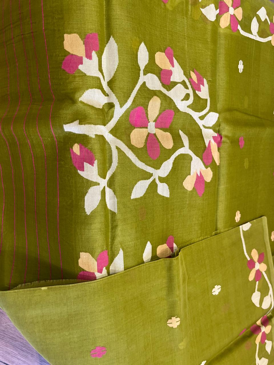 Falguni: Mehendi Green Handwoven Jamdani