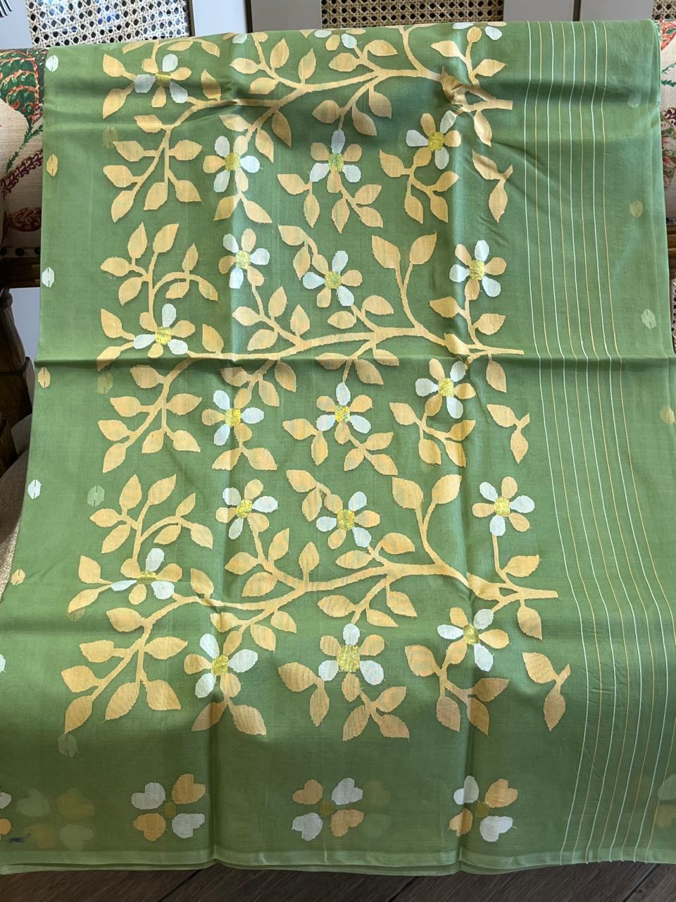 Panna: Green Handwoven Muslin Jamdani