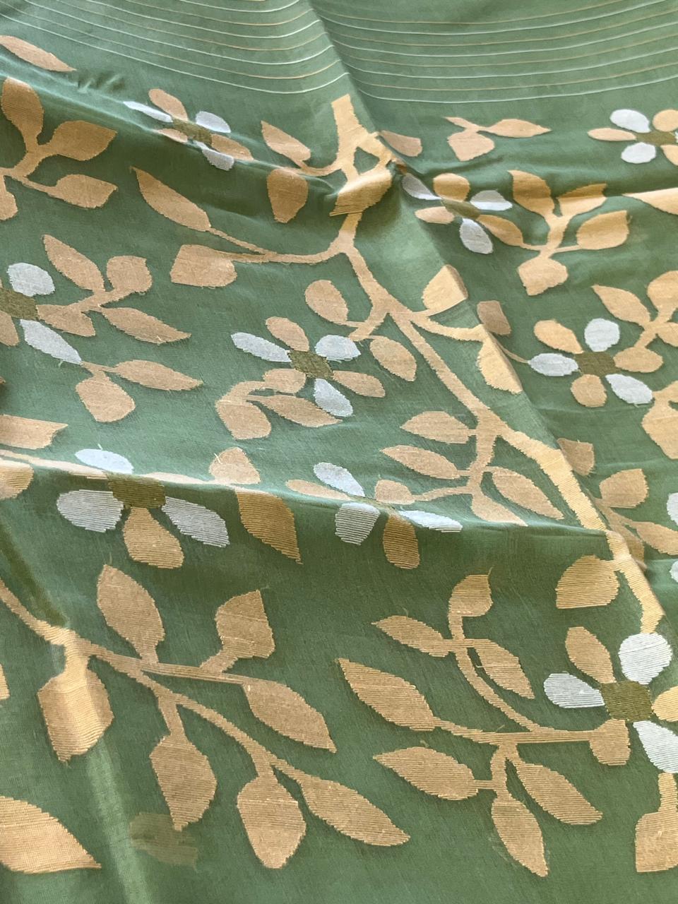 Panna: Green Handwoven Muslin Jamdani
