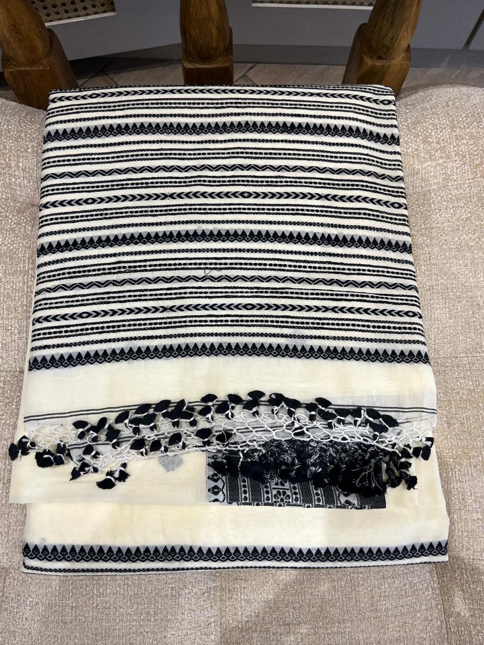 Shubhra: Fine Bengal Cotton with Statement Border