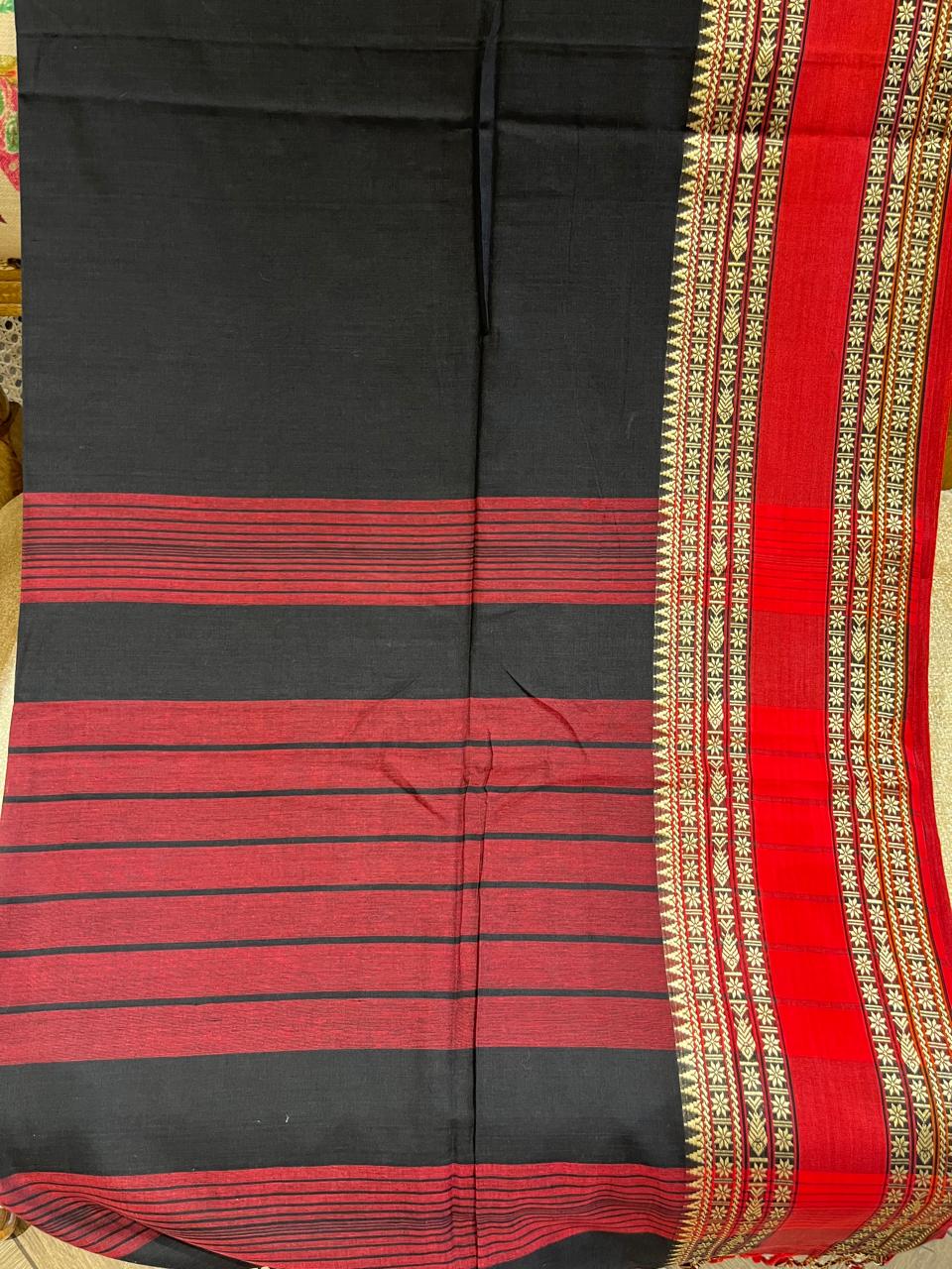 Bhairavi: 100 count Phulia with Statement Border