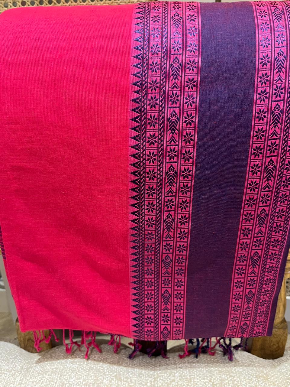 Naktamala: 100 count Phulia with Statement Border