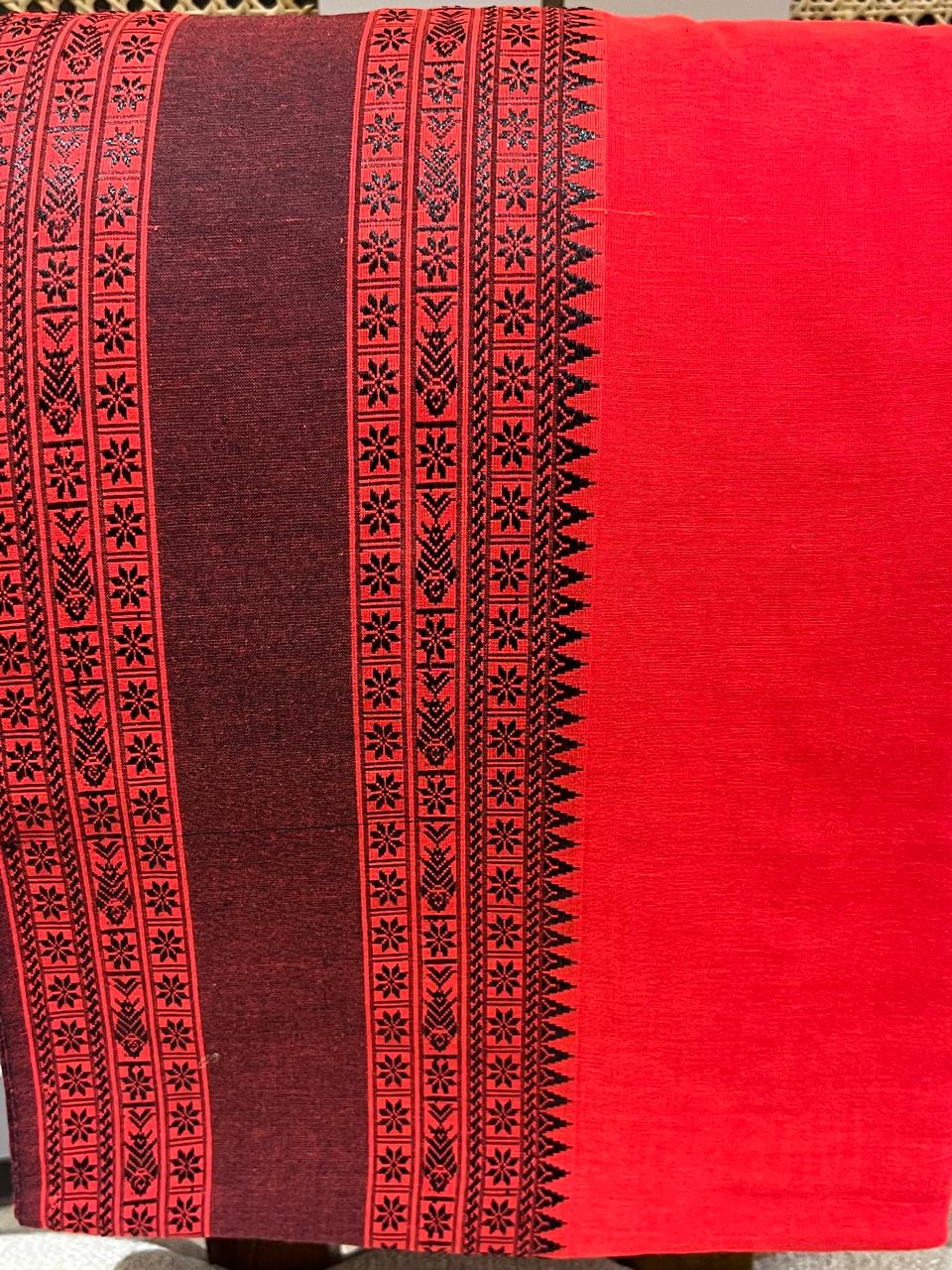 Aruna: 100 count Phulia with Statement Border