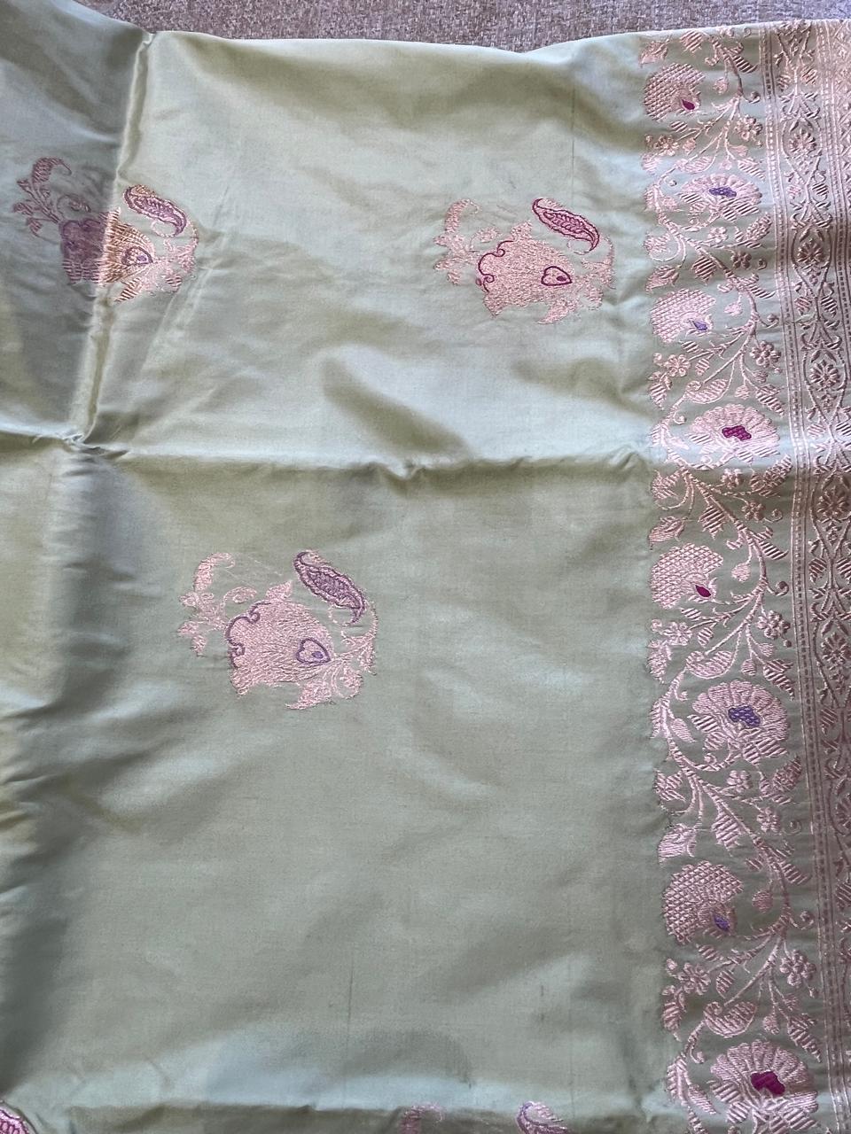 Lalita: Pure Katan, Meenakari Kadhuwa Buttis