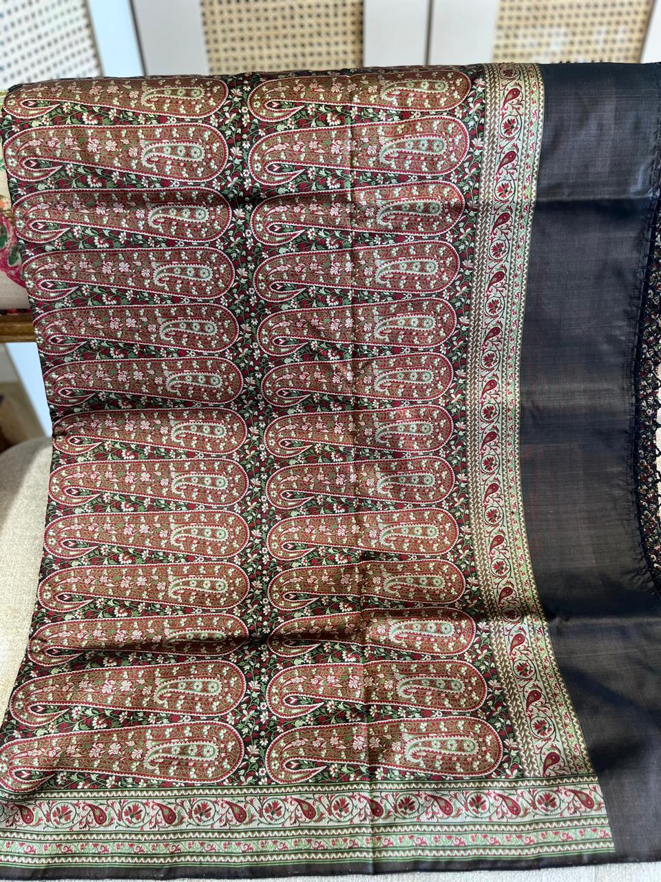 Zeenat: Pure Silk Tanchoi Jamewar Banarasi