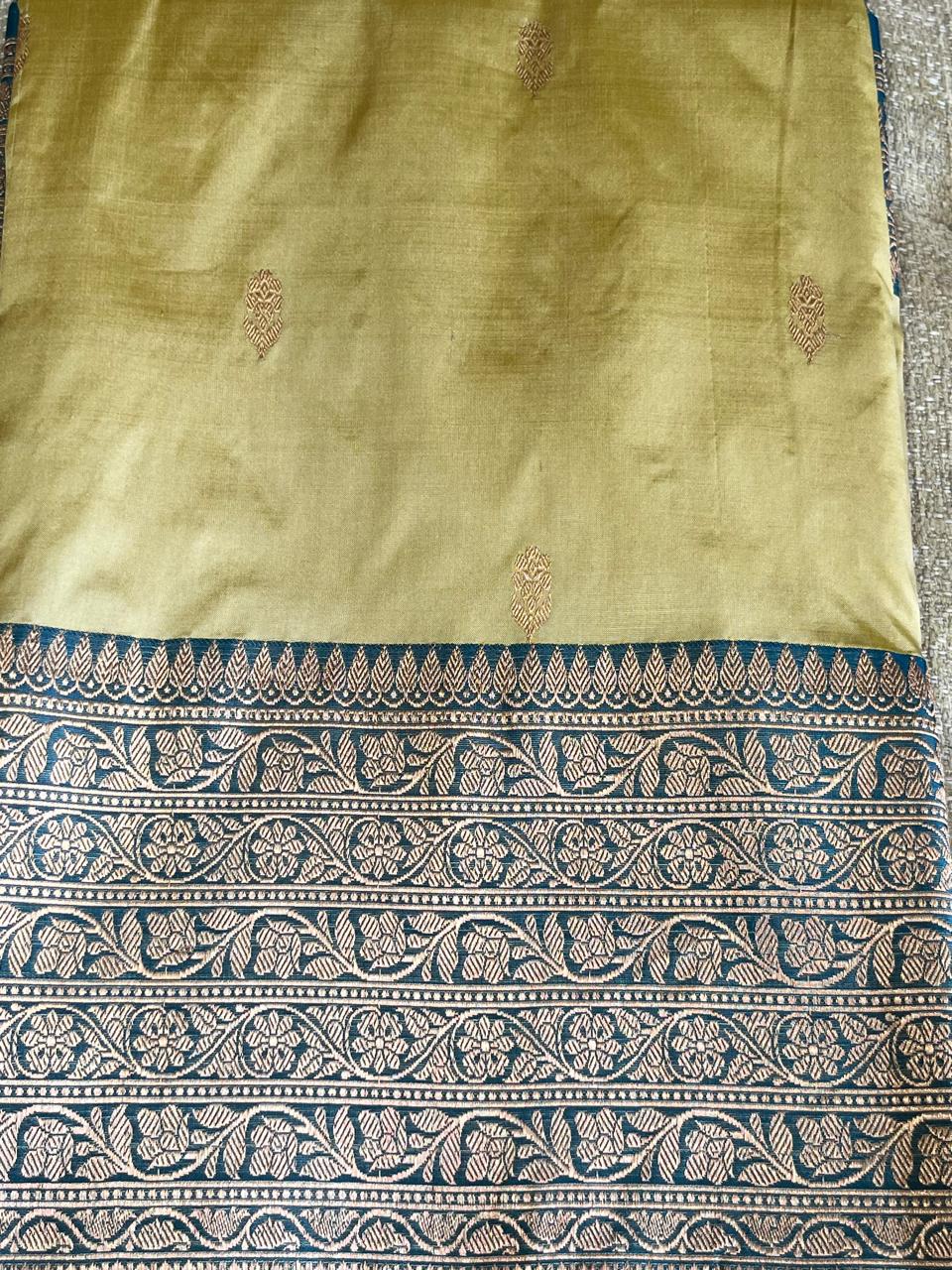 Vasantha: Chartreuse Katan Kadhuwa Banarasi