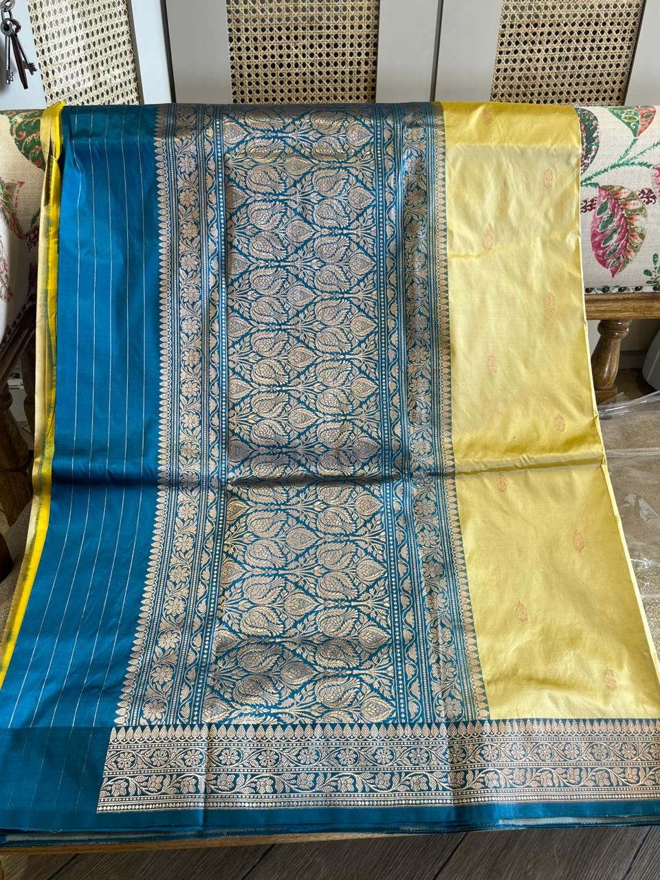 Vasantha: Chartreuse Katan Kadhuwa Banarasi