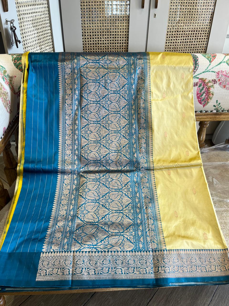 Vasantha: Chartreuse Katan Kadhuwa Banarasi