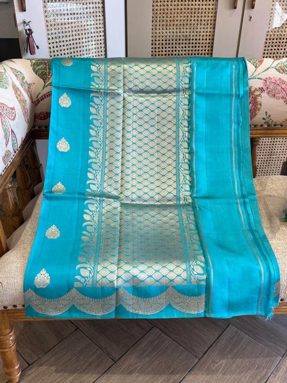 Reemli: Lightweight Kadhuwa Benarasi