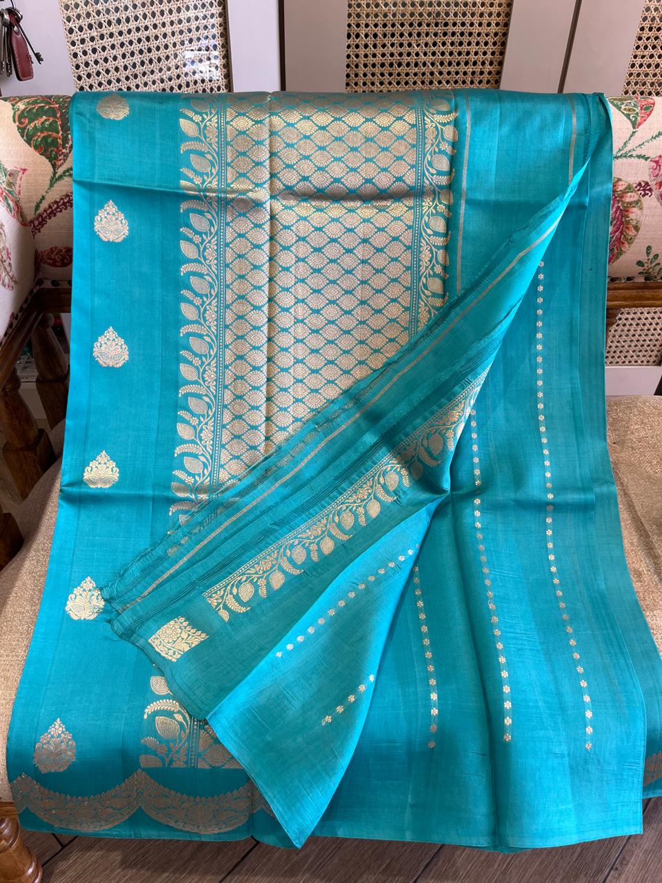 Reemli: Lightweight Kadhuwa Benarasi