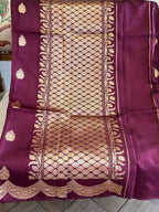 Manjistha: Lightweight Kadhuwa Benarasi
