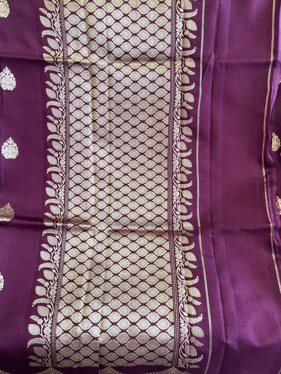Manjistha: Lightweight Kadhuwa Benarasi