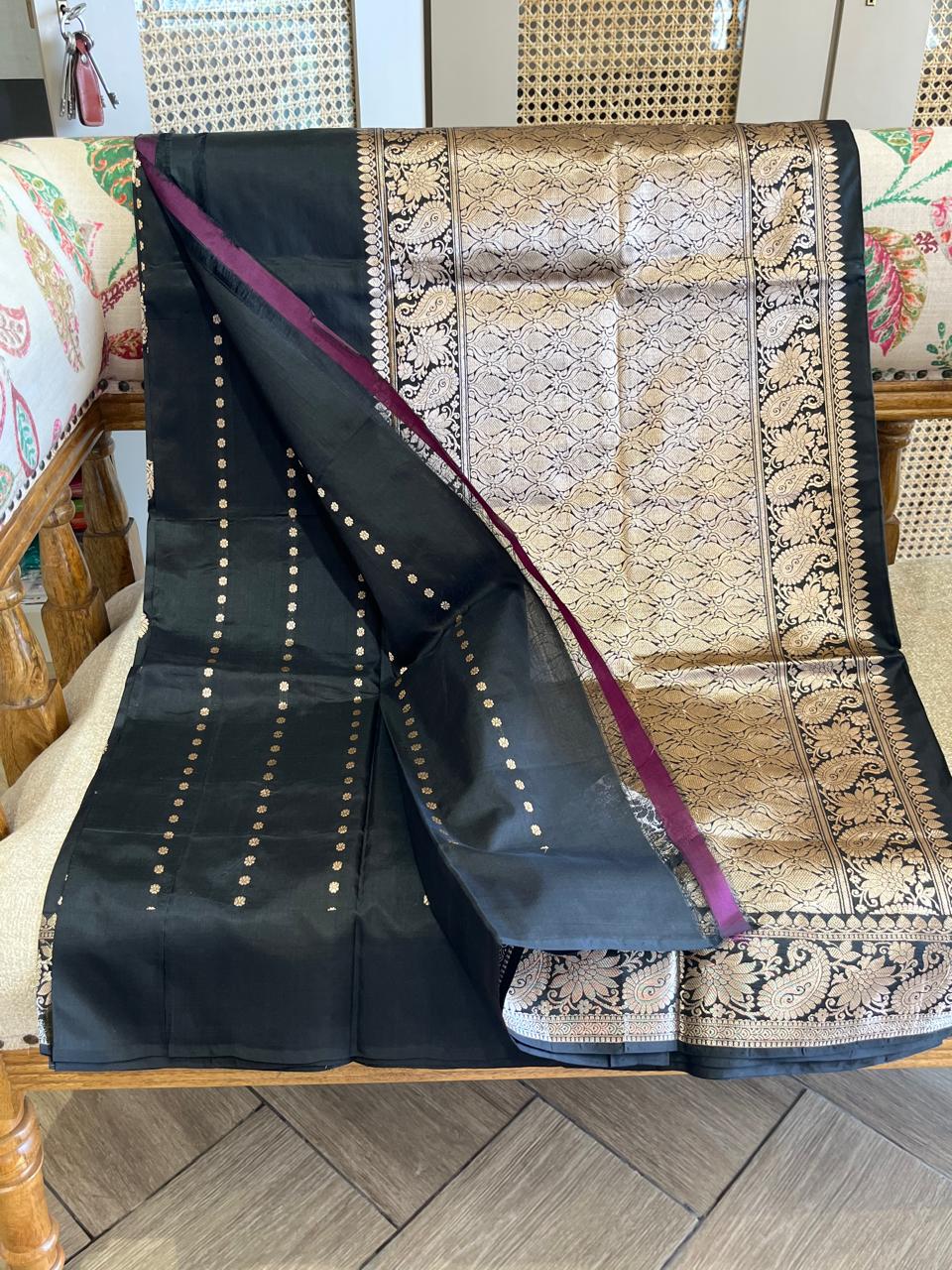 Damini: Pure Silk Kadhuwa Banarasi