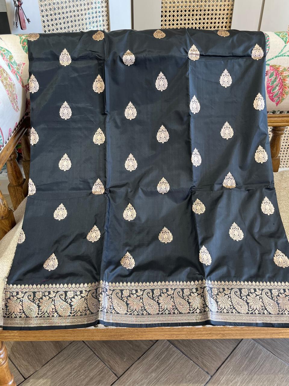 Damini: Pure Silk Kadhuwa Banarasi