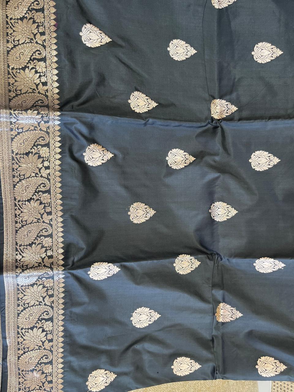 Damini: Pure Silk Kadhuwa Banarasi