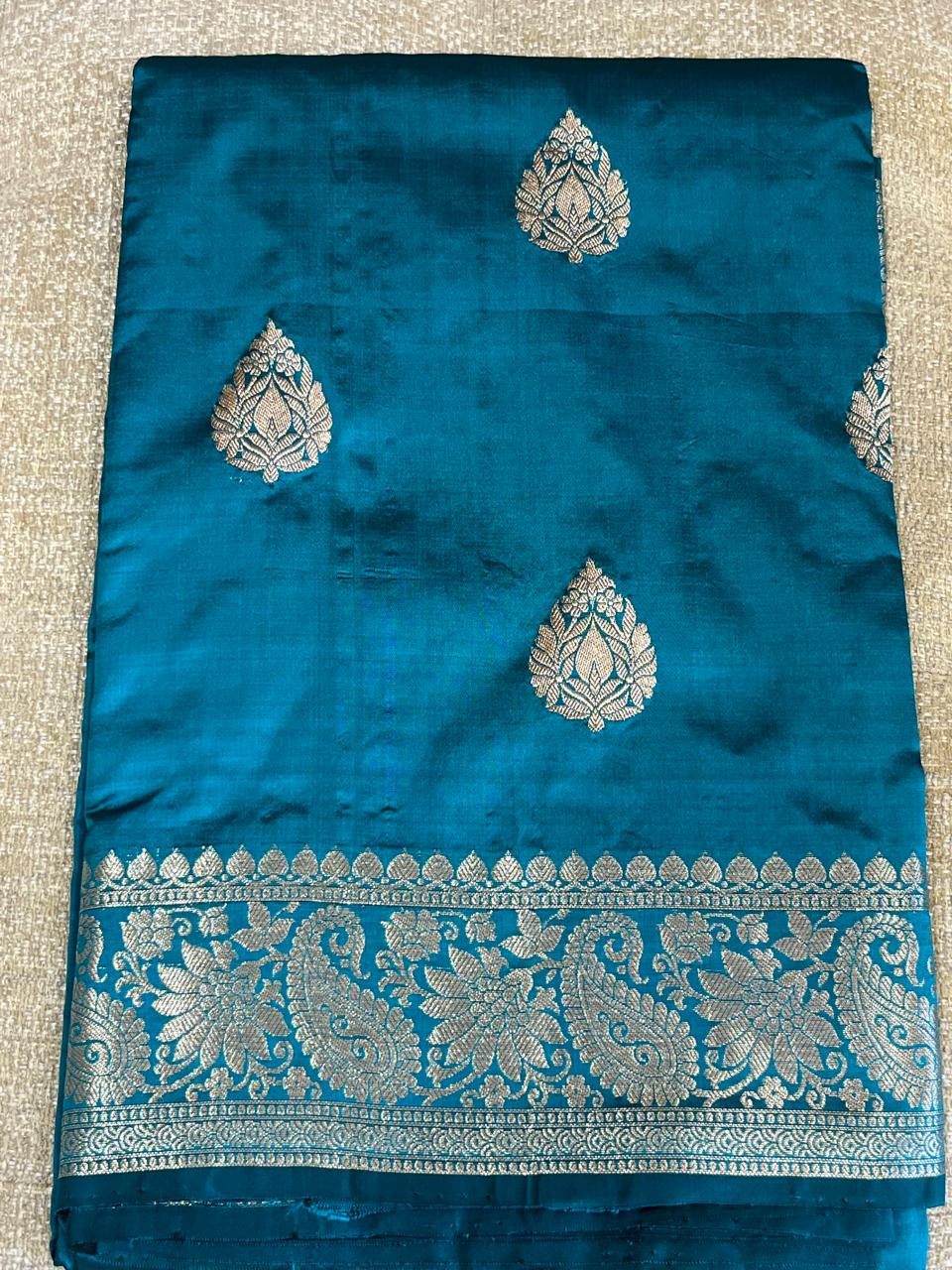 Supriya: Pure Silk Kadhuwa Banarasi