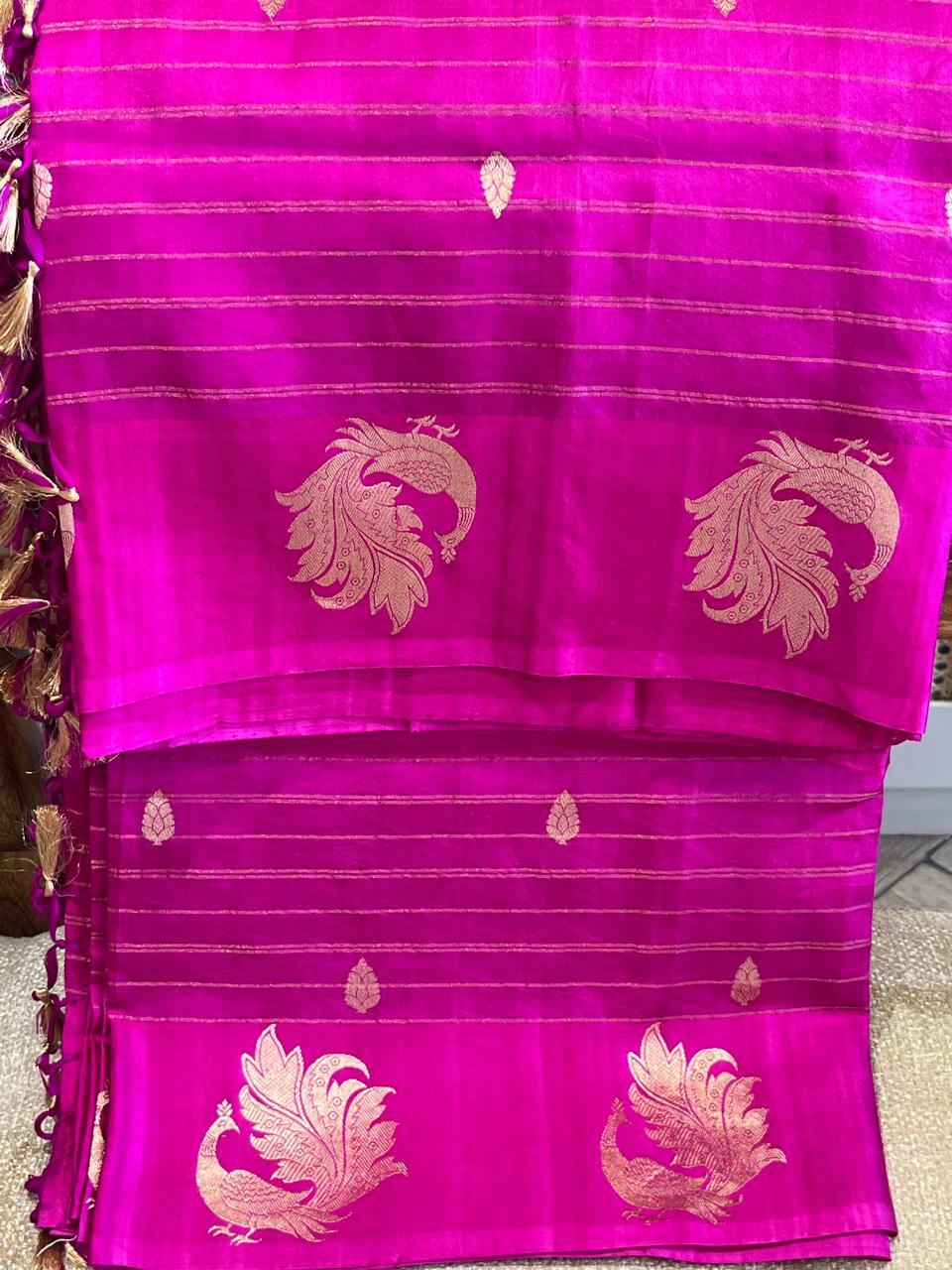Kalapi: Lightweight Silk Banarasi, Peacock Border