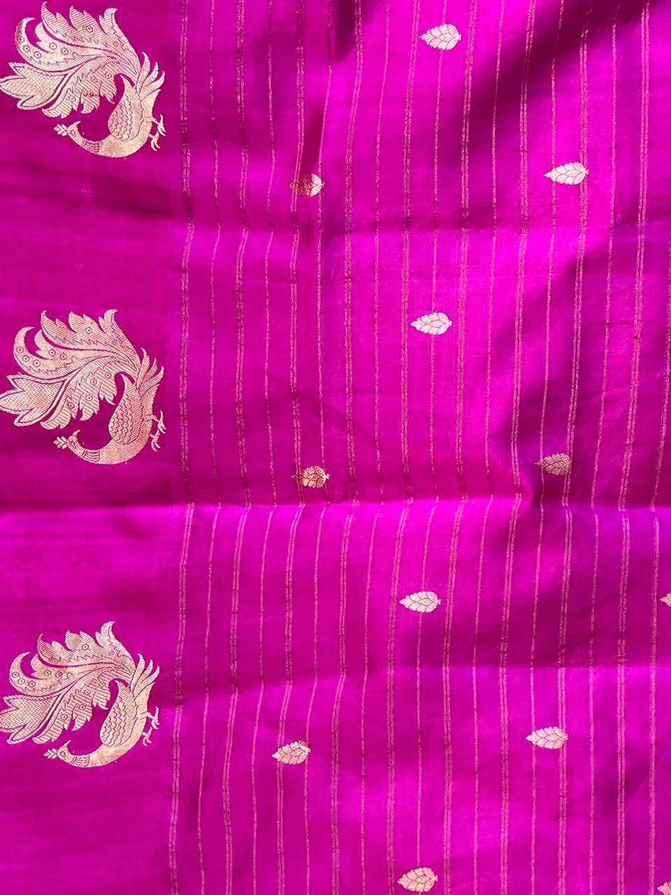 Kalapi: Lightweight Silk Banarasi, Peacock Border