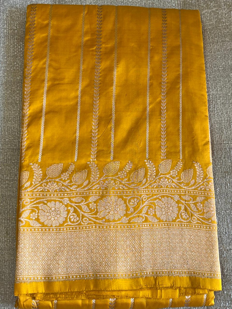 Basanti: Lightweight Kadhuwa Benarasi