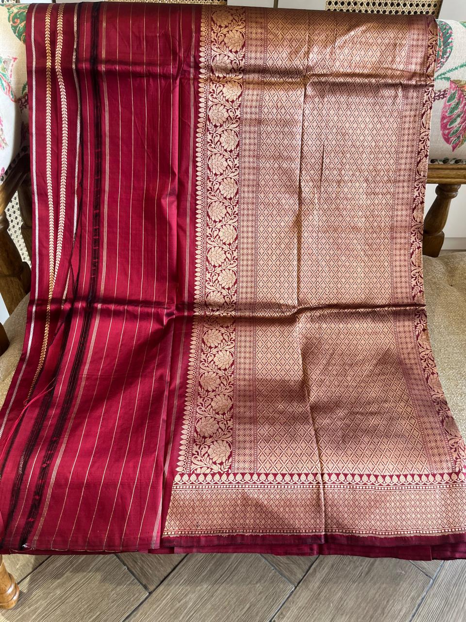 Madhoshi: Lightweight Kadhuwa Benarasi
