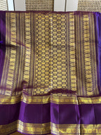 Nilambari: Vairusi Violet Kanjeevaram, Reta Pett Border