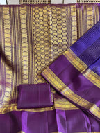 Nilambari: Vairusi Violet Kanjeevaram, Reta Pett Border
