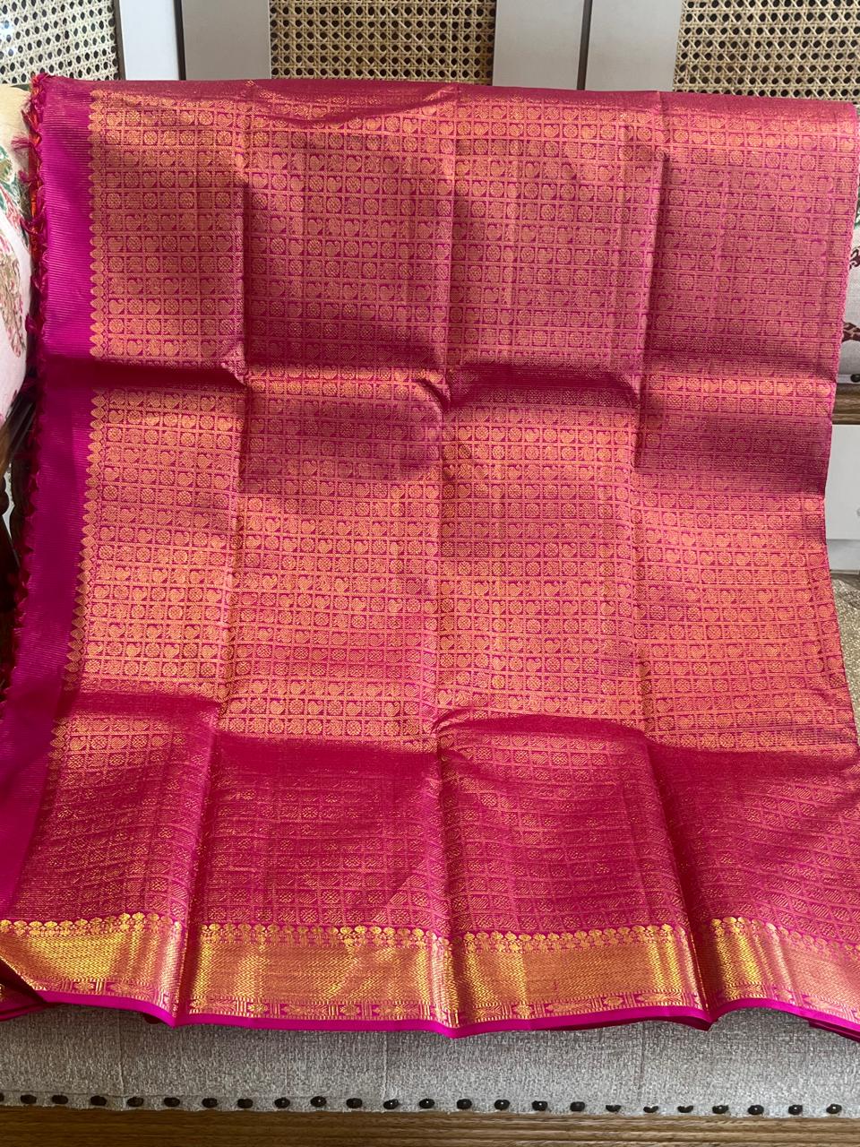 Prabala: Korvai Border, Coral-Pink Vairaoosi Kanjeevaram