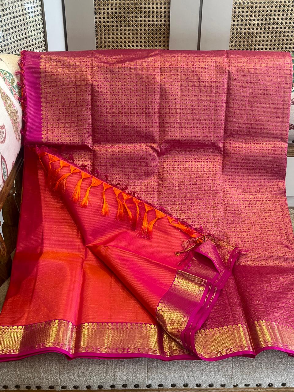 Prabala: Korvai Border, Coral-Pink Vairaoosi Kanjeevaram