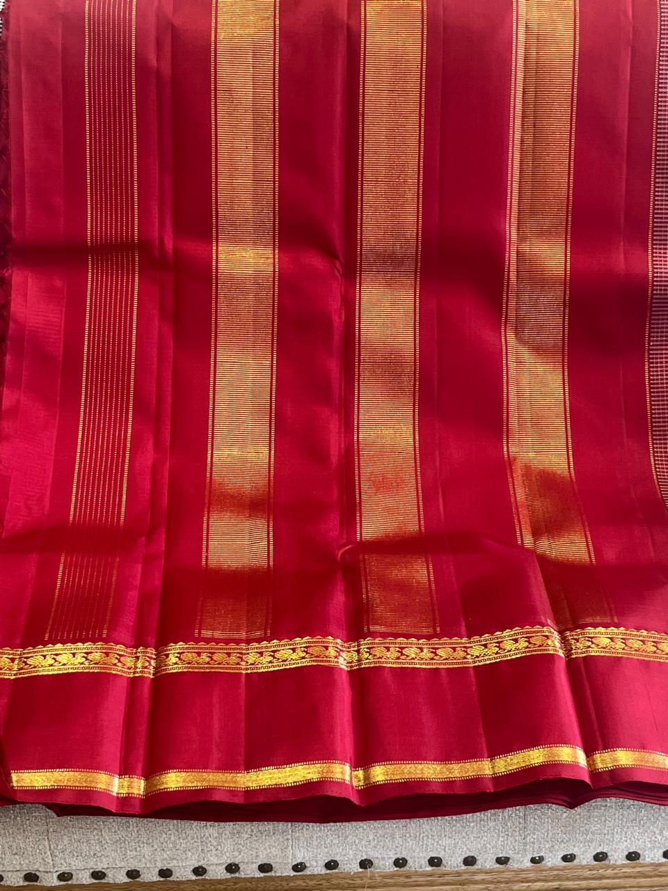Ankita: Kattam Kanjeevaram, Korvai Temple Gap Border