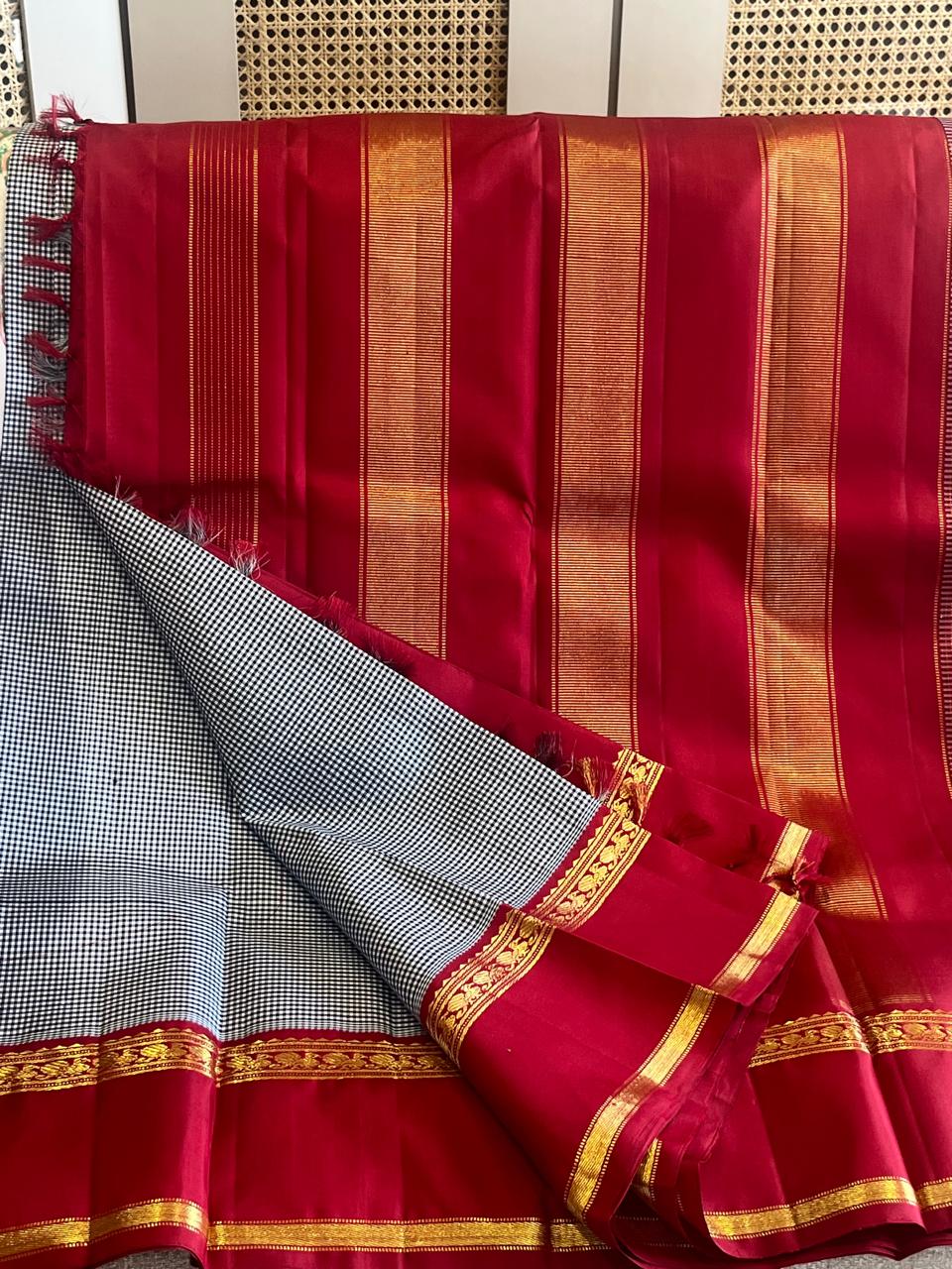 Ankita: Kattam Kanjeevaram, Korvai Temple Gap Border