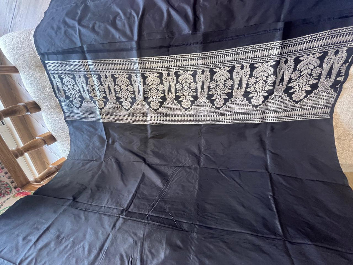 Syaahi Katan Silk Kadhua Butti Coord Fabric
