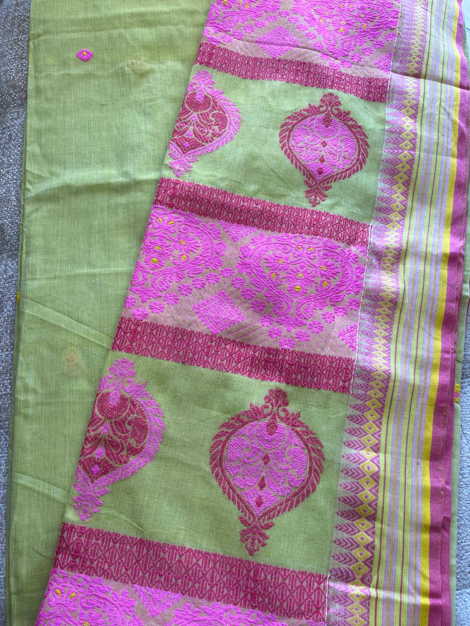 Modhumalati: Handwoven Assam Cotton