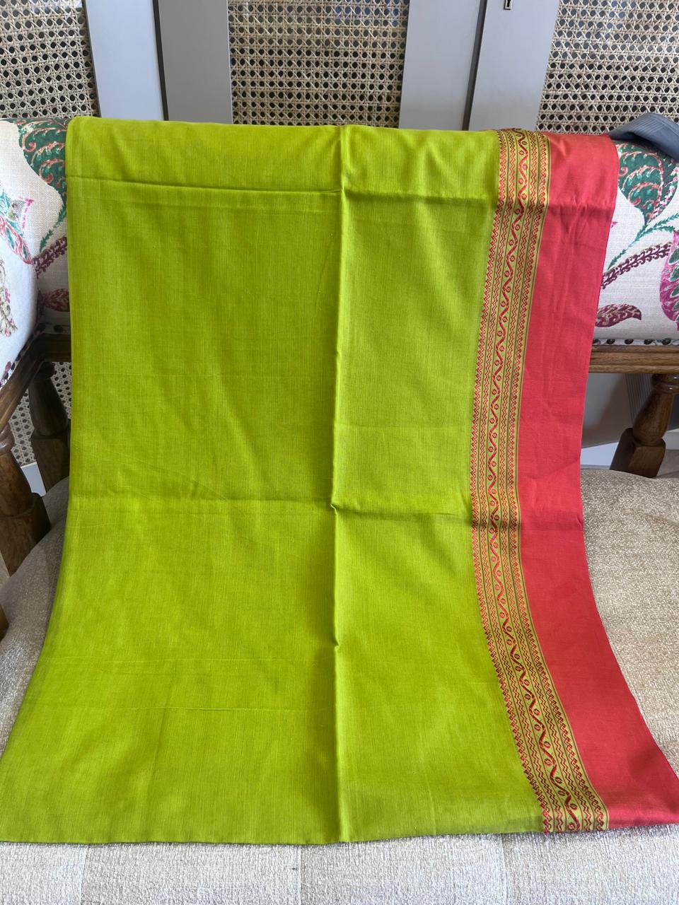 Lata: 100 count Phulia Cotton