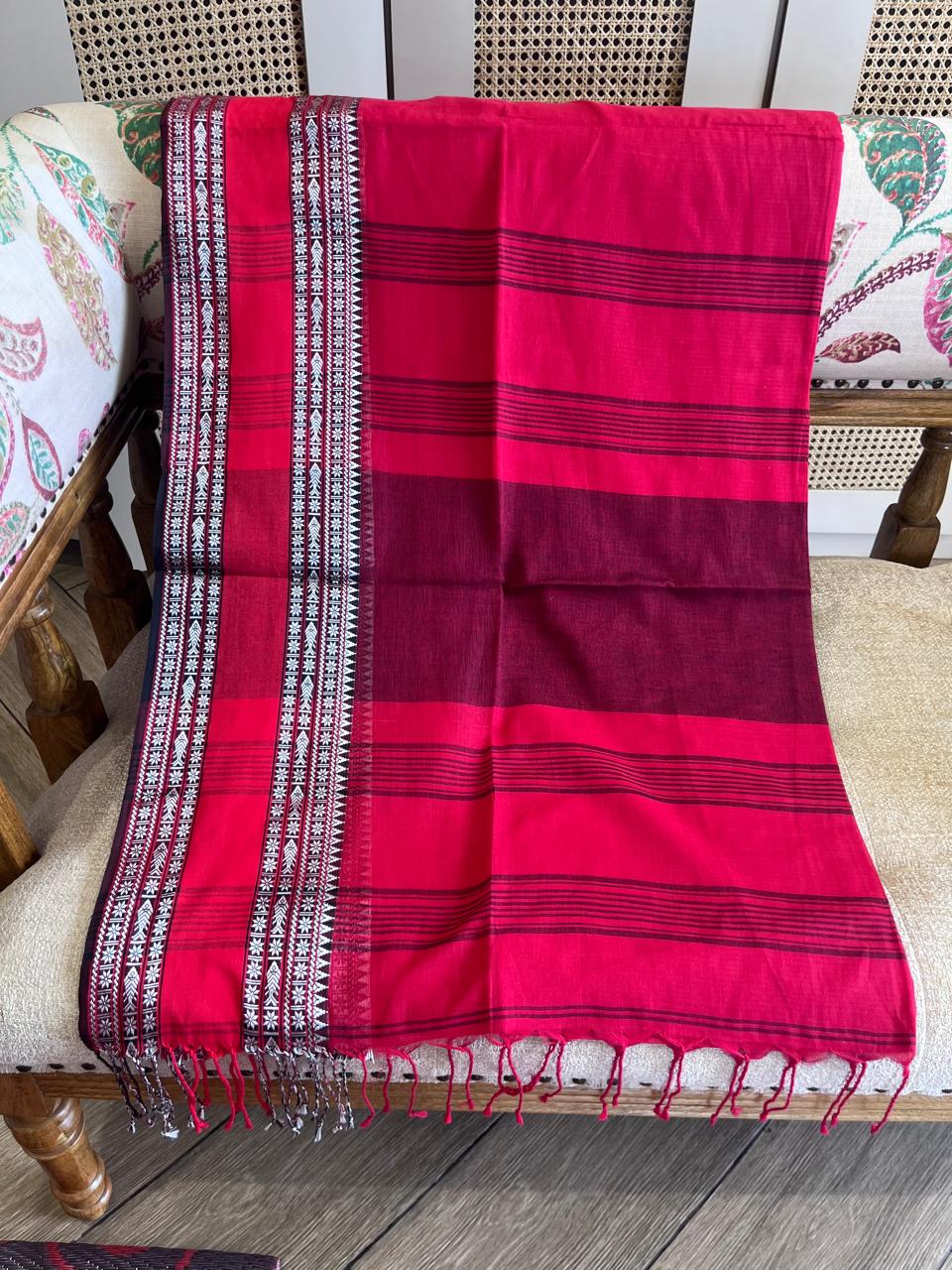 Rakti: 100 count Phulia Cotton