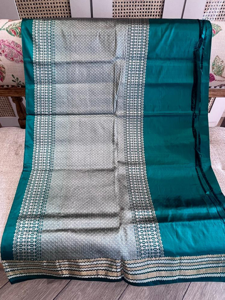 Manika: Royal Katan Silk Kadhuwa Benarasi