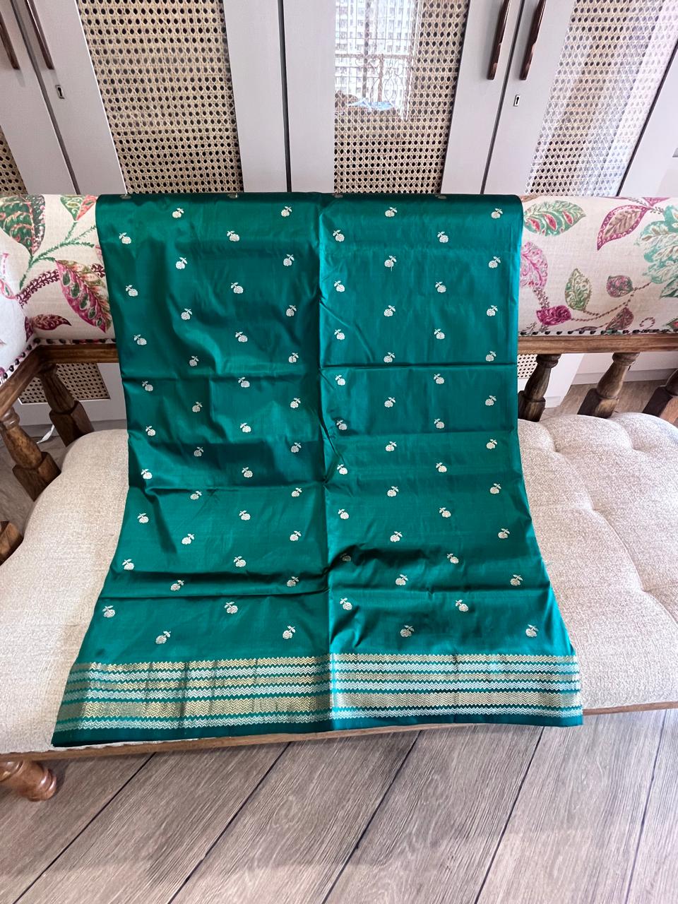 Manika: Royal Katan Silk Kadhuwa Benarasi