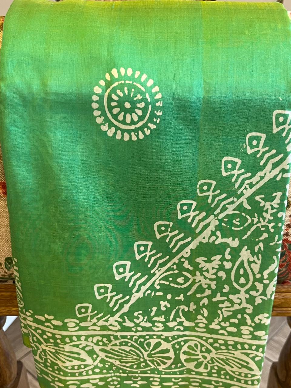 Pallavi: Fresh Green 3 Ply Bishnupur Pure Silk