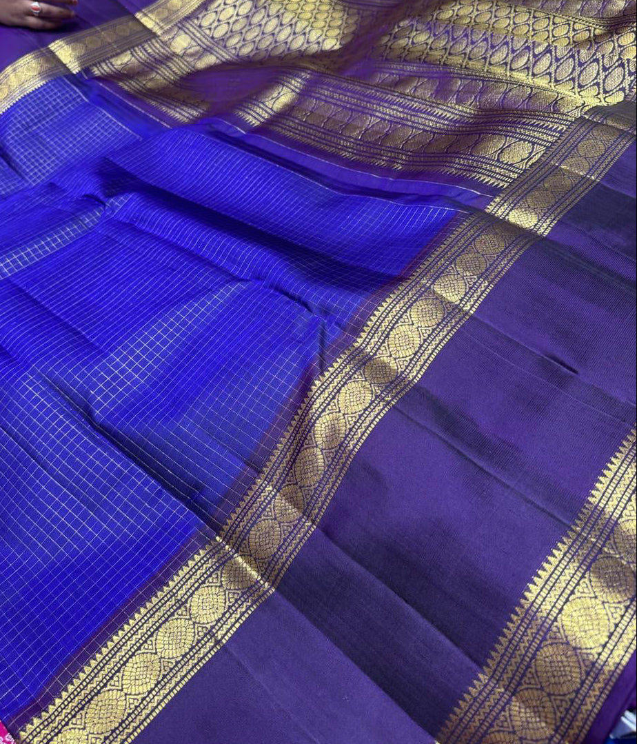 Nilambari: Vairusi Violet Kanjeevaram, Reta Pett Border