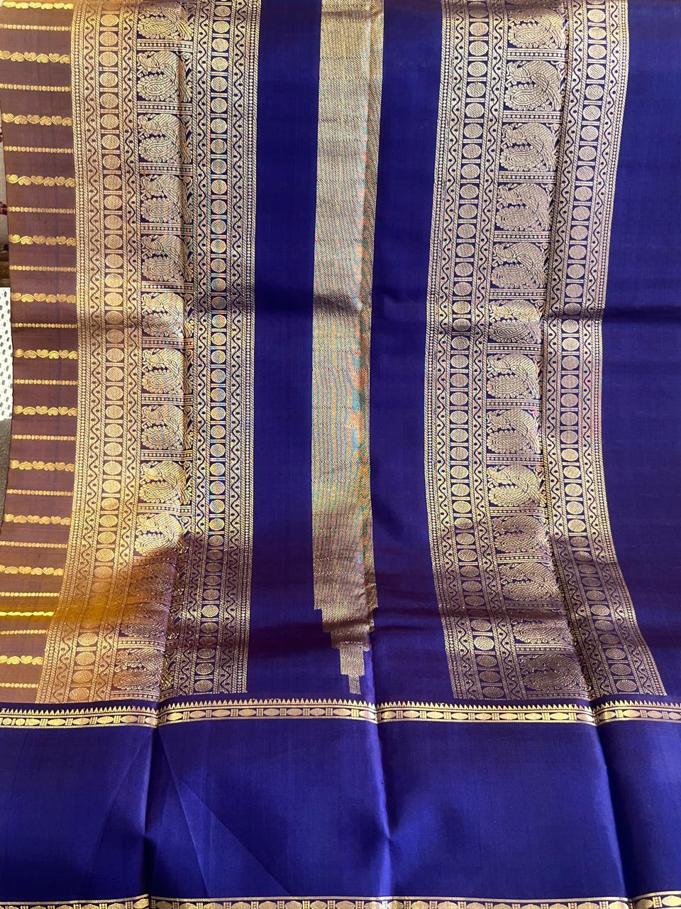 Kansya: Copper-Brown Veldhari Kanjeevaram, Gap Border